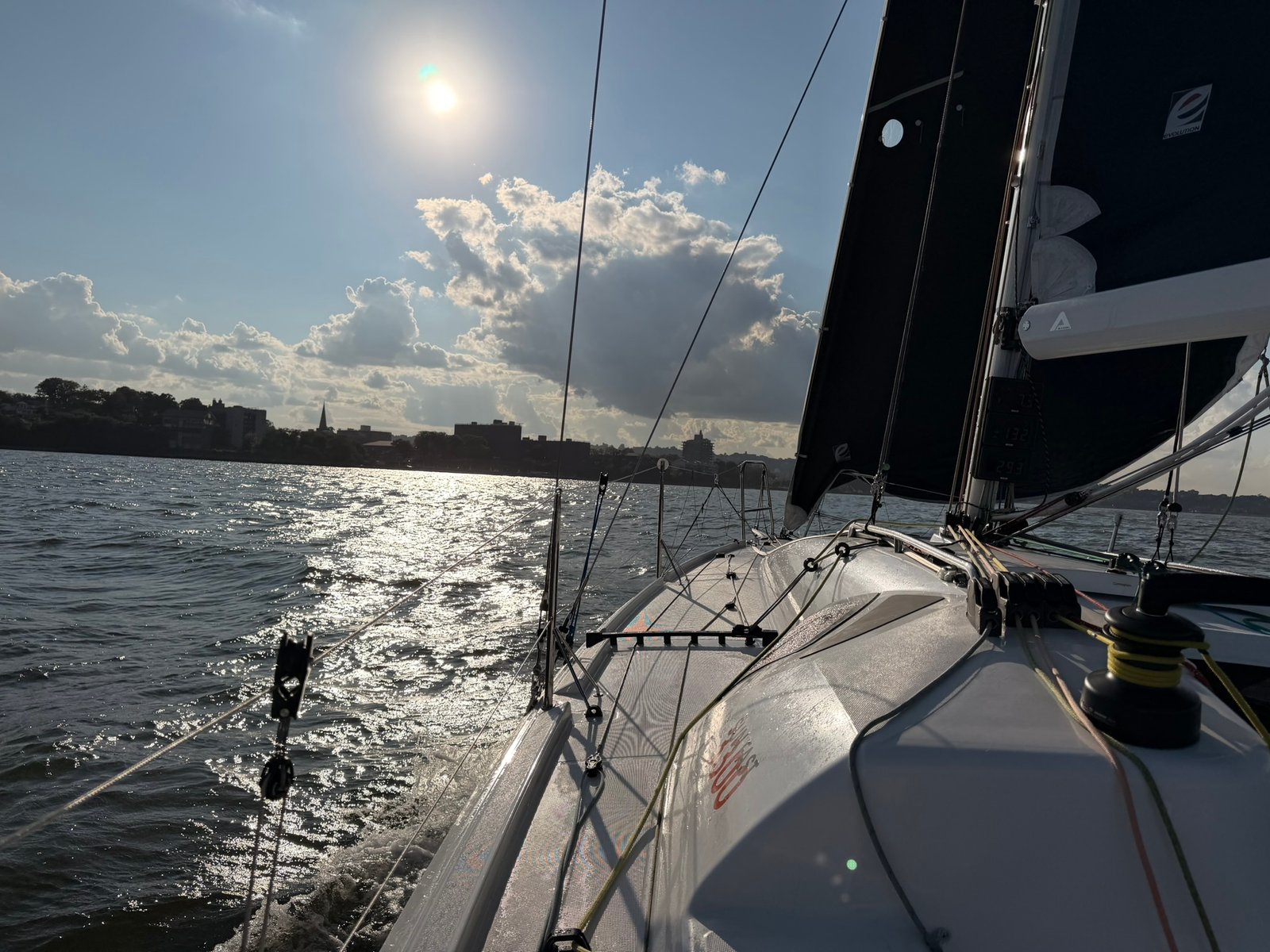 Heading south on the Hudson — sun low over the Jersey shore