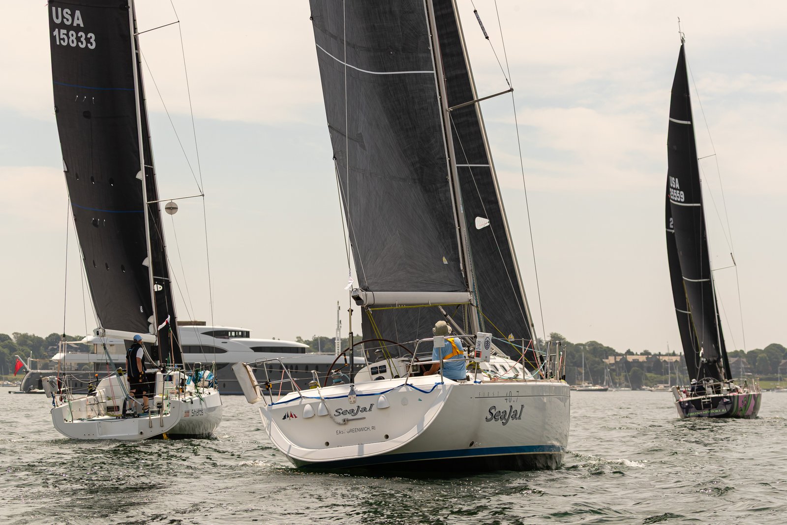 Three-way battle off Newport — Stratos, Seafal, and fleet