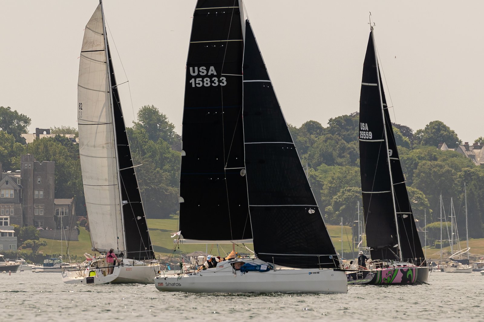 Stratos in the thick of it — close racing in the harbor